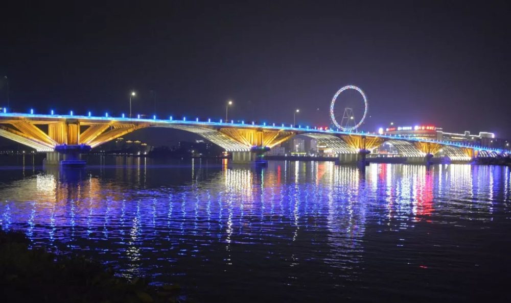商業(yè)建筑亮化設(shè)計(jì)的核心要素是什么？